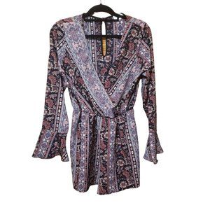 Everly Long Sleeves Romper Large NWOT